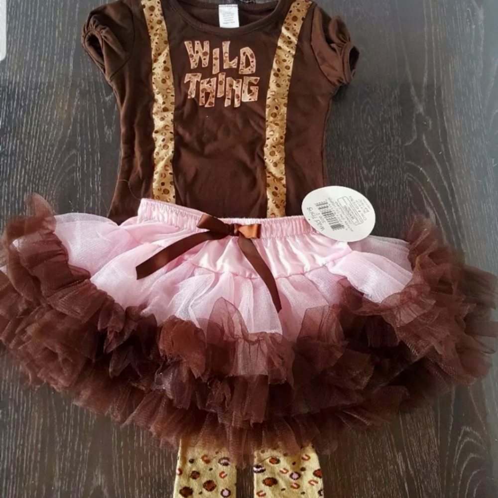 Simply Spooky Wild Thing Costume Dress Set Shirt Tutu Leggings Choker & Headband
